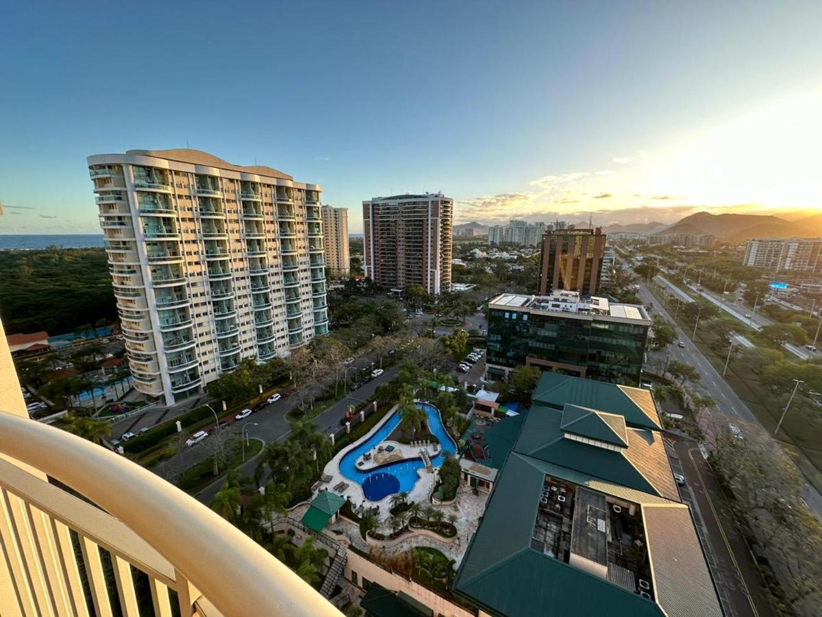 Flat Com Vista Panoramica -15- Na Barra Da Tijuca - Estacionamento Gratuito - Frigobar - Ar Condicionado - Piscina - Academia - Balsa Para Praia Gratis - Varanda - Vista Parcial Mar E Lagoa Rio de Janeiro Buitenkant foto
