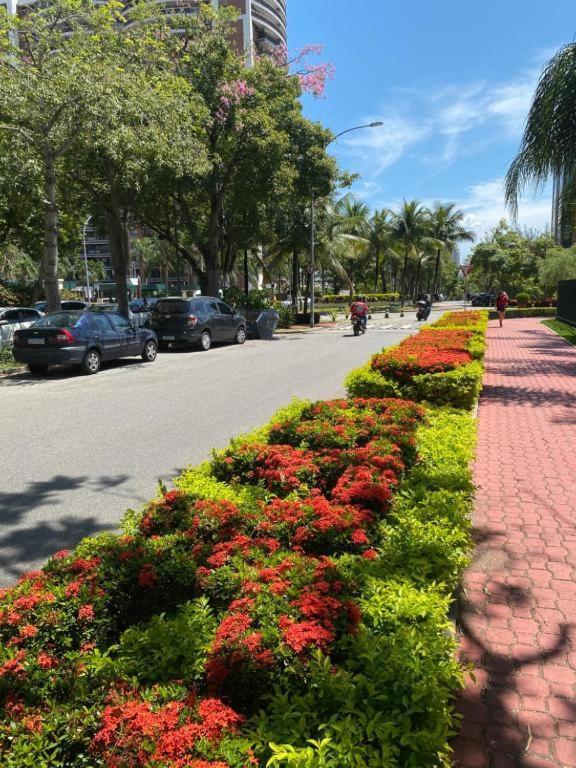 Flat Com Vista Panoramica -15- Na Barra Da Tijuca - Estacionamento Gratuito - Frigobar - Ar Condicionado - Piscina - Academia - Balsa Para Praia Gratis - Varanda - Vista Parcial Mar E Lagoa Rio de Janeiro Buitenkant foto