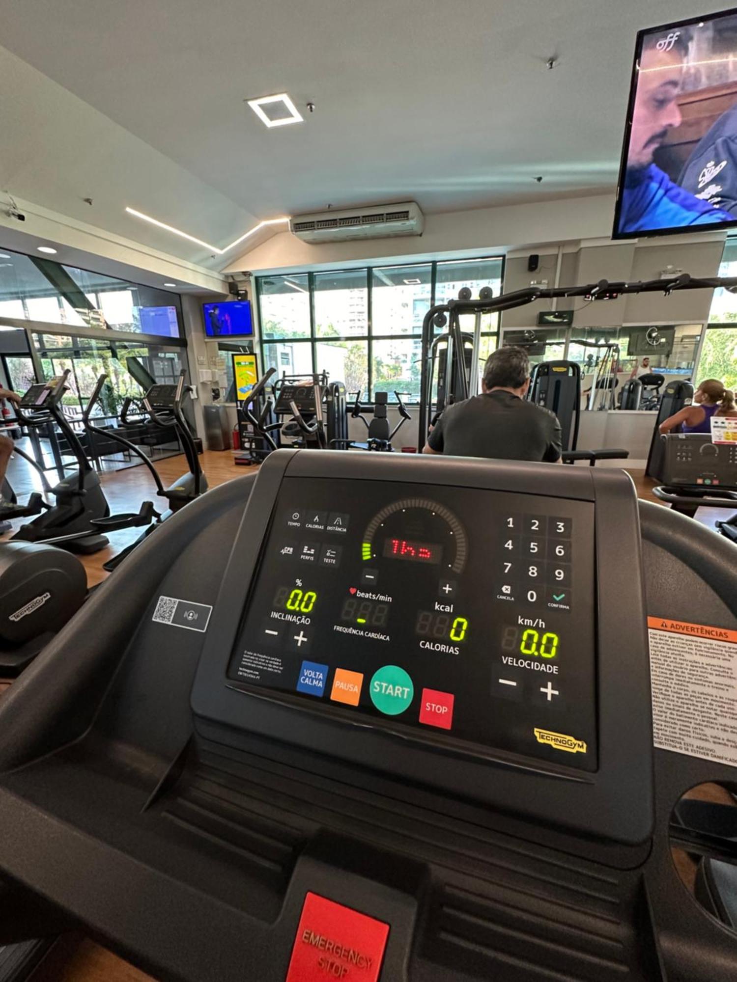 Flat Com Vista Panoramica -15- Na Barra Da Tijuca - Estacionamento Gratuito - Frigobar - Ar Condicionado - Piscina - Academia - Balsa Para Praia Gratis - Varanda - Vista Parcial Mar E Lagoa Rio de Janeiro Buitenkant foto