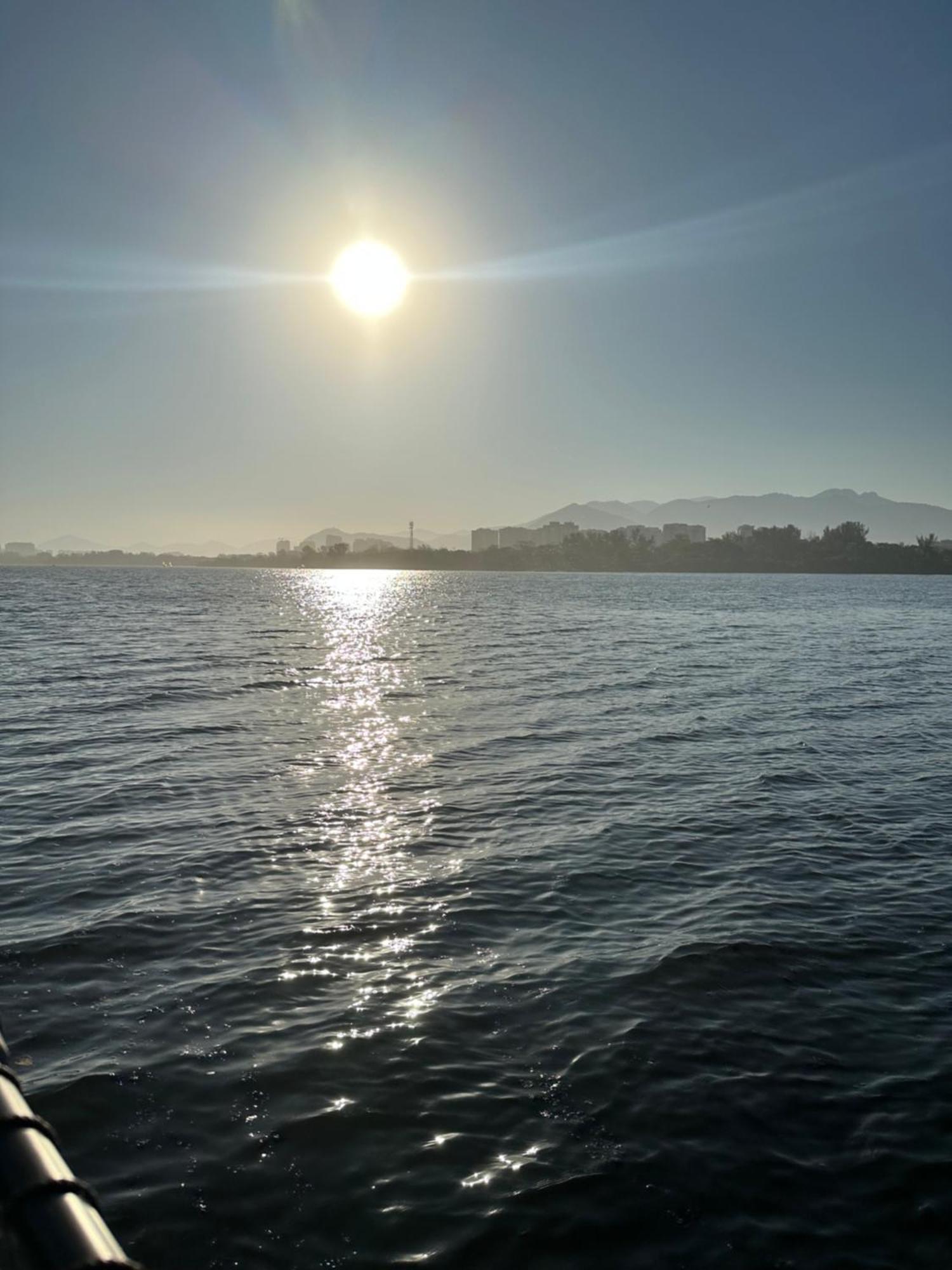 Flat Com Vista Panoramica -15- Na Barra Da Tijuca - Estacionamento Gratuito - Frigobar - Ar Condicionado - Piscina - Academia - Balsa Para Praia Gratis - Varanda - Vista Parcial Mar E Lagoa Rio de Janeiro Buitenkant foto